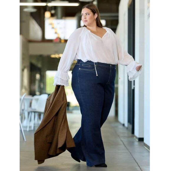 NWT Torrid Raw Studio Premium High-Rise Flare Jean 18 18R - Picture 5 of 9